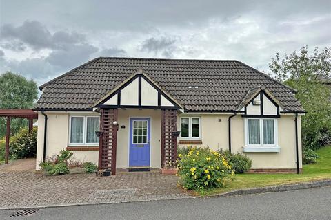 2 bedroom semi-detached bungalow for sale, Crofters Close, Redhill
