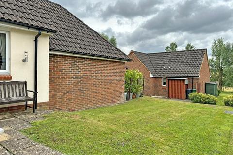 2 bedroom semi-detached bungalow for sale, Crofters Close, Redhill