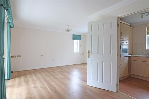 2 bedroom semi-detached bungalow for sale, Crofters Close, Redhill