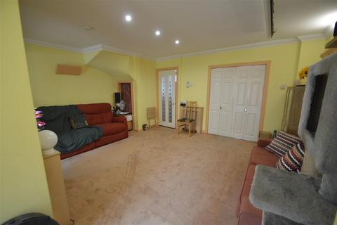 2 bedroom terraced house for sale, Halbutt Street, Dagenham