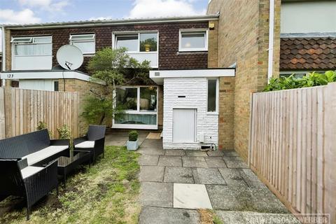 3 bedroom terraced house for sale, Buckingham Gardens, West Molesey KT8