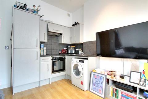 Flat 1, 47 Warwick Gardens, Worthing, BN11 1PF