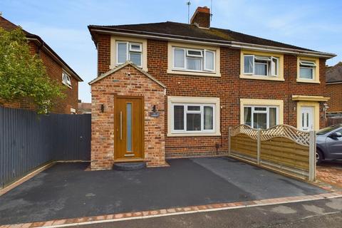 3 bedroom semi-detached house for sale, Stonehenge Road, Gloucester