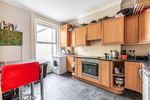 4 bedroom maisonette to rent, Church Road, Hove