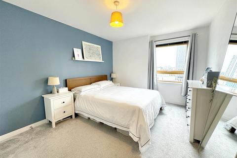 2 bedroom apartment for sale, Cam Road, London