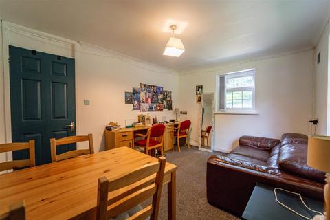 Flat 25, Pakenham Village, 25 Gilldown Place, Birmingham, B15 2LR