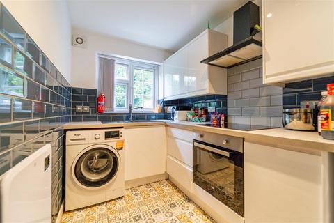 Flat 25, Pakenham Village, 25 Gilldown Place, Birmingham, B15 2LR