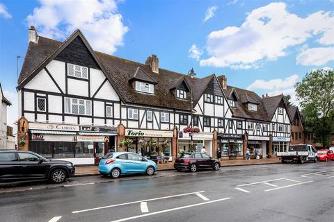 3 bedroom maisonette to rent, Coulsdon Road, Coulsdon