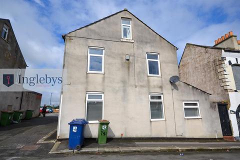 3 bedroom end of terrace house for sale, Robinson Street, Loftus