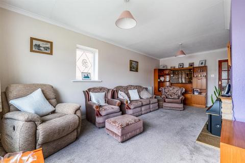 3 bedroom detached bungalow for sale, Fairways Walk, Pershore