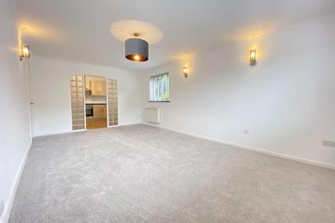 2 bedroom flat for sale, Chevin Court, New Zealand Lane, Belper DE56