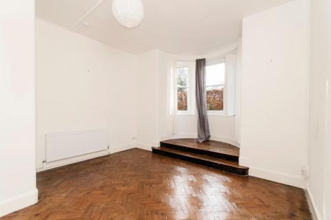 2 bedroom flat to rent, Lansdown Grove, Bath BA1