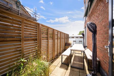 1 bedroom flat for sale, Southridge House, Wimbledon SW19