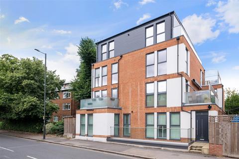 1 bedroom flat for sale, Southridge House, Wimbledon SW19