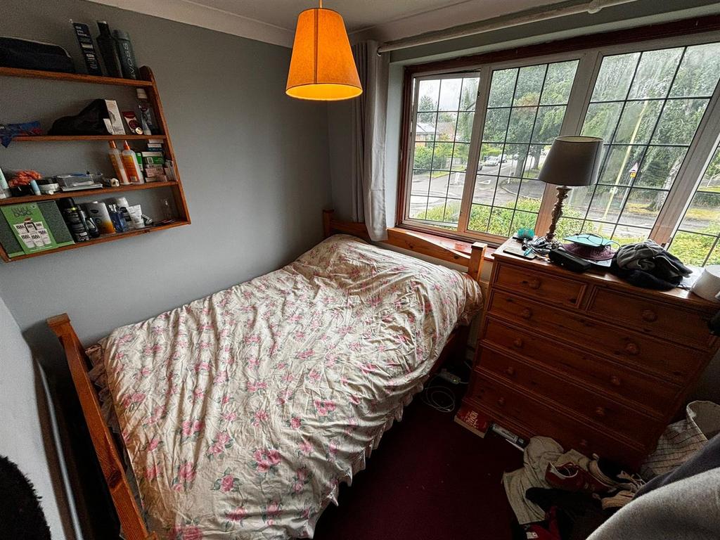 Bedroom 5.jpg