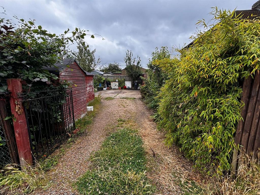 Driveway 2.jpg