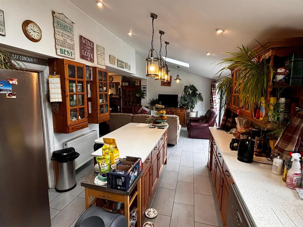 Kitchen .jpg