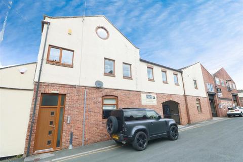 9 bedroom block of apartments for sale, Courtyard mews 3-5 Andrew Street, Wakefield