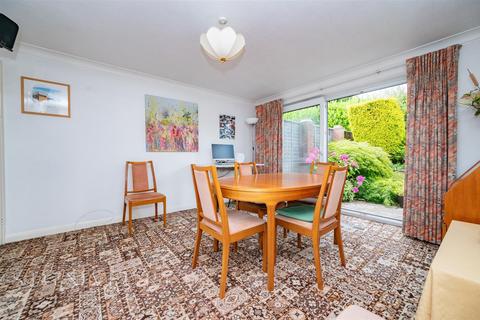 22 Beechpark Way, Watford, WD17 3TY