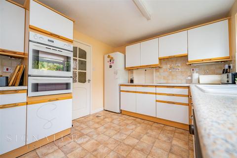 22 Beechpark Way, Watford, WD17 3TY