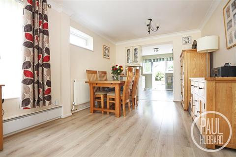 3 bedroom detached bungalow for sale, Lyngate Avenue, Lowestoft, NR33