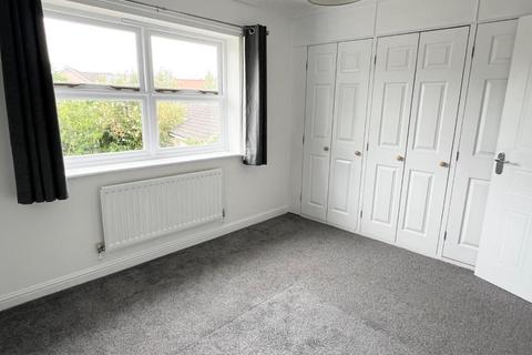 2 bedroom semi-detached house to rent, Rockingham Road, Bury St. Edmunds IP33