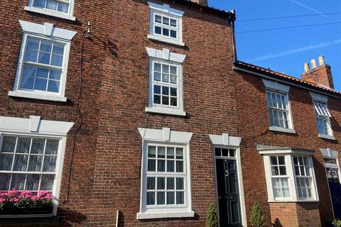 2 bedroom townhouse for sale, King Street, Market Rasen LN8