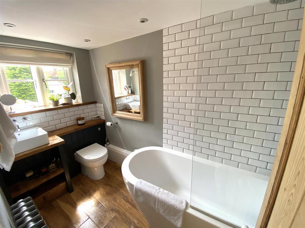 Bath 1.jpg