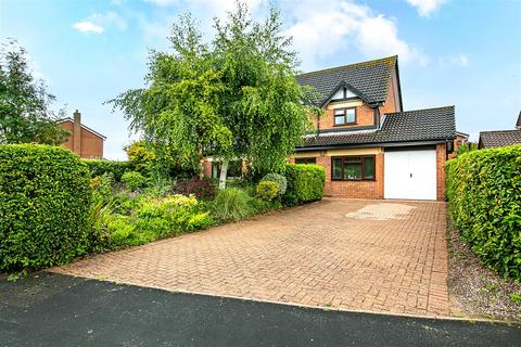 4 bedroom detached house for sale, Tudor Close, Lichfield