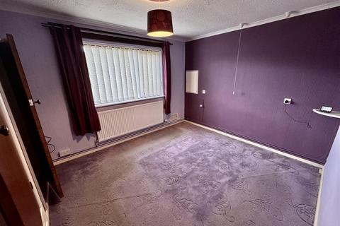 2 bedroom flat for sale, Llwyd Road, Ammanford