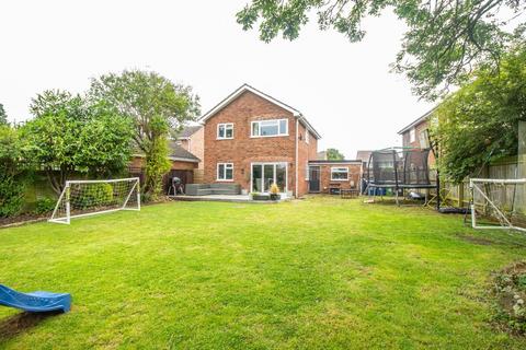 15 Queensway, Sawston, Cambridge, CB22 3DJ