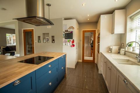 15 Queensway, Sawston, Cambridge, CB22 3DJ