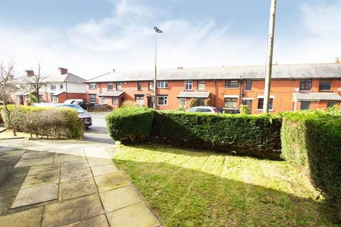 21 Lisbon Drive, Darwen, BB3 3JW