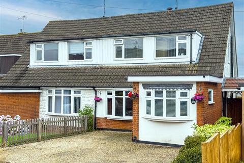 4 bedroom semi-detached house for sale, Bosworth Close, Hockley SS5