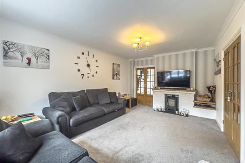 4 bedroom semi-detached house for sale, Bosworth Close, Hockley SS5