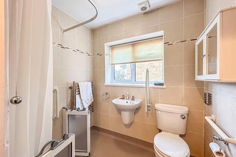 117 Burnham Road, Hullbridge, Hockley, SS5 6HQ