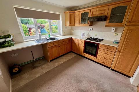 3 bedroom semi-detached house for sale, Helston Close, Wordsley, DY8 5DA