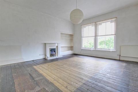 3 bedroom flat for sale, Railway Street, Hornsea
