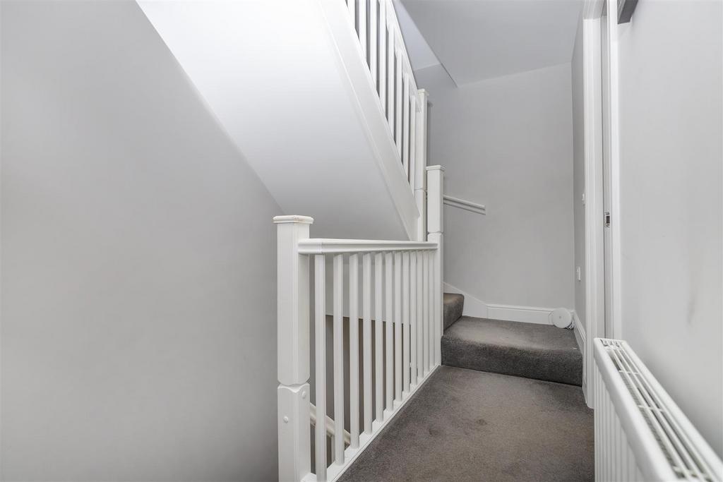Bramleys Estate Agents - Plover Road - Lindley (13