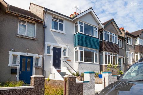 4 bedroom terraced house to rent, Elm Drive, Onchan