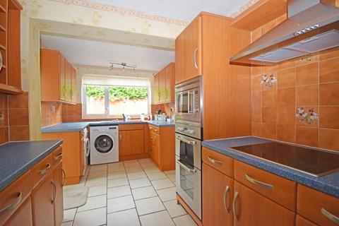 3 bedroom semi-detached house for sale, 4 Chadcote Way, Catshill, Worcestershire, B61 0JT