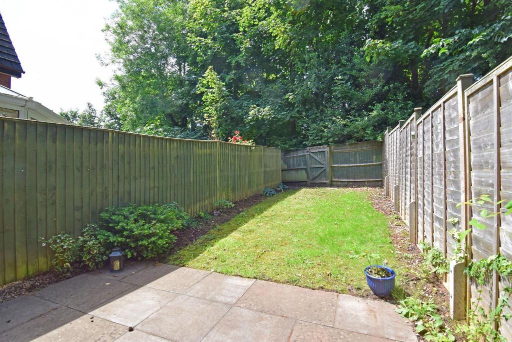 26 Mallow Drive, garden a.jpg