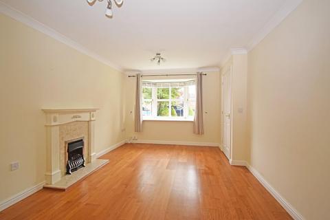 3 bedroom terraced house for sale, Mallow Drive, Bromsgrove