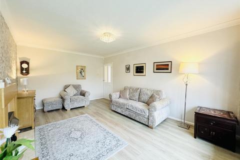 13 Beechfield Avenue, Skelmanthorpe, Huddersfield, HD8 9BZ
