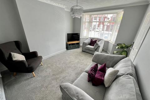 25 Clinton Road, Shirley, Solihull, B90 4RN