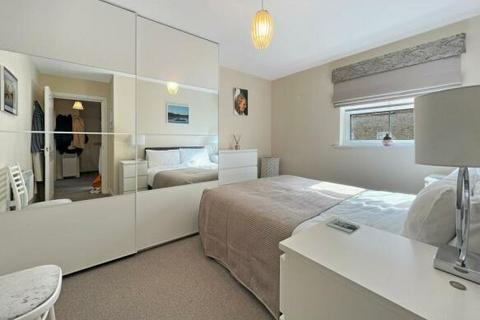 2 bedroom apartment to rent, Holden Close, Braintree