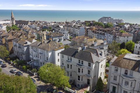 2 bedroom flat for sale, Pevensey Road, St. Leonards-On-Sea