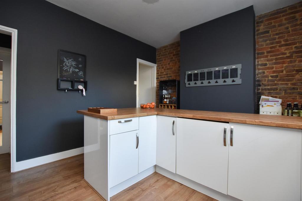 Camperdown Street, BexhillOnSea 2 bed terraced house for sale £225,000