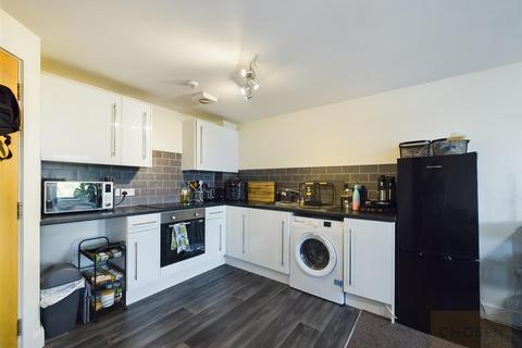 2 bedroom flat to rent, Millbrook Street, Cheltenham