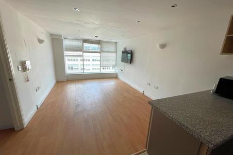 3 bedroom apartment to rent, Whitworth Street West, Manchester, M1